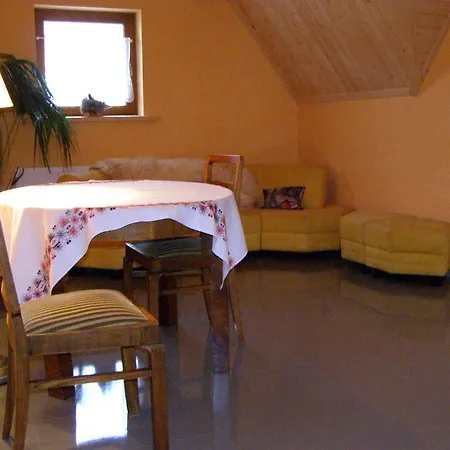 Na Skolach Quarto em Acomodações Particulares